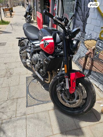 מודעת רכב טריומף Trident 660