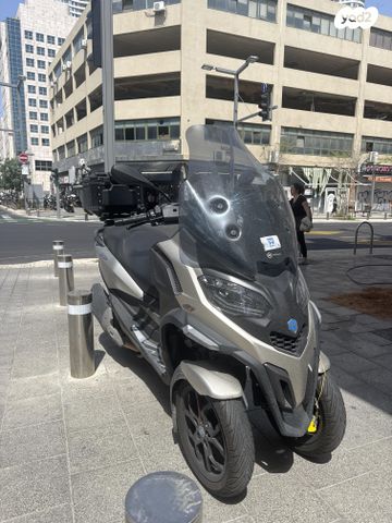 מודעת רכב פיאג'ו MP3 500