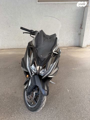 מודעת רכב קימקו AK 550