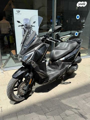 מודעת רכב סאן יאנג ג'וירייד 300 15