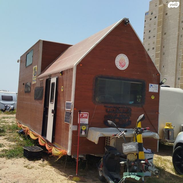 מודעת רכב נגרר (קראוון נגרר)