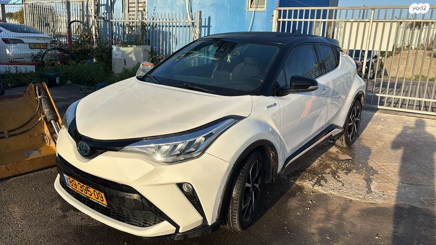 מודעת רכב טויוטה C-HR