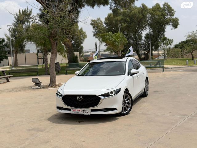 מודעת רכב מאזדה 3