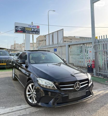 מודעת רכב מרצדס-בנץ C-class