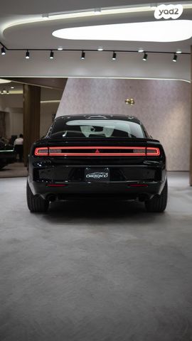 מודעת רכב דודג' צ'ארג'ר 1