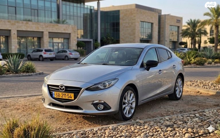 מודעת רכב מאזדה 3