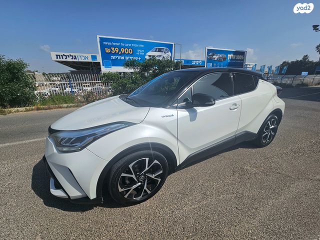 מודעת רכב טויוטה C-HR