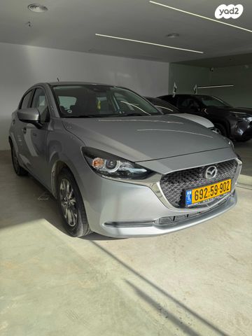 מודעת רכב מאזדה 2