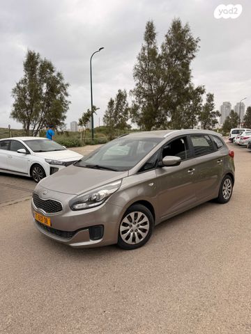 מודעת רכב קיה קארנס