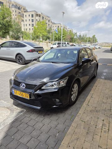 מודעת רכב לקסוס CT