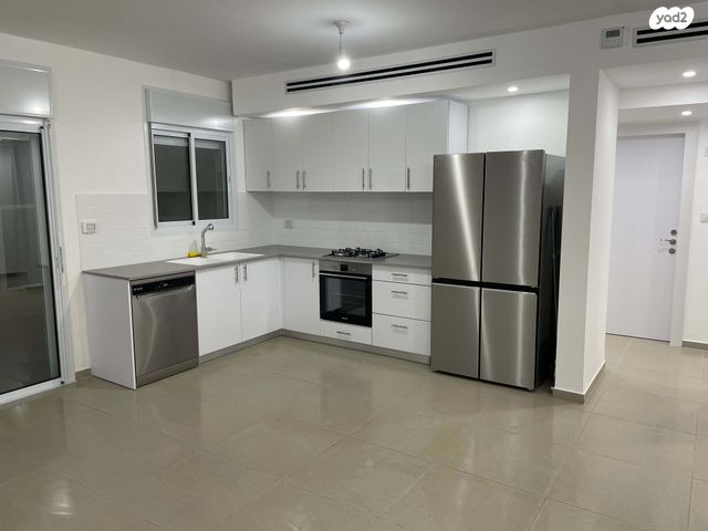 אריאל שרון 26