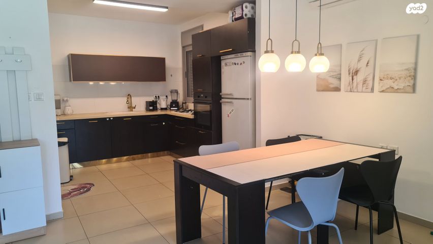 שדרות האלונים 5