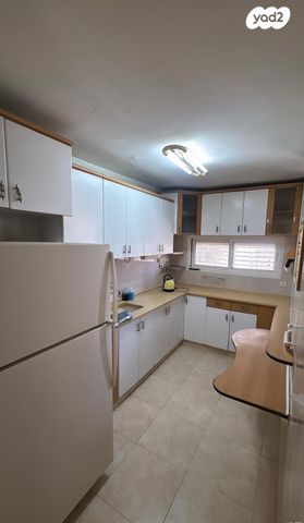 רחבת צביה לובטקין 1