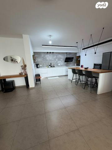 שדרות הרצל 16