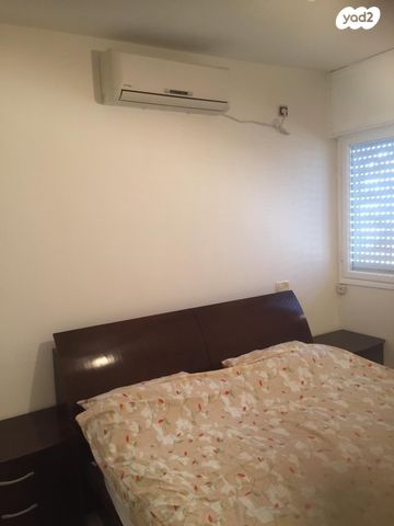 שדרות רוברט סולד 1