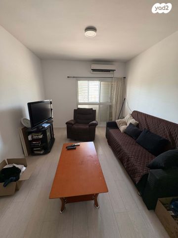 חנה רובינא 30