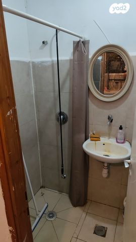 א.ד. גורדון 27