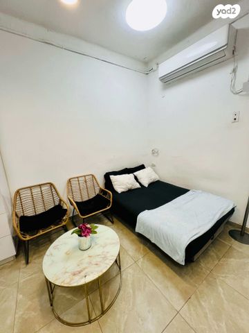 טשרניחובסקי 6