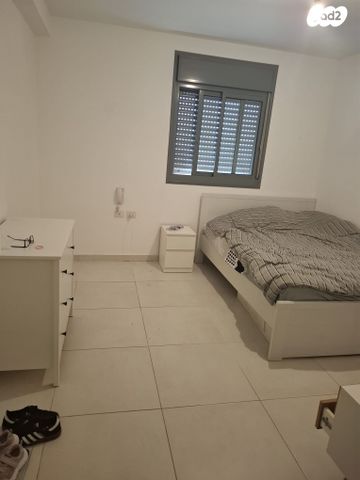 ניסים אלוני 4