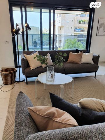 נתן אלתרמן 14