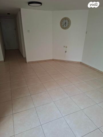 חותמי המגילה 72