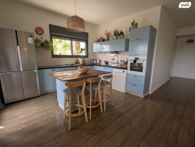 שושנה דמארי 8