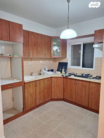 מפרץ שלמה 16