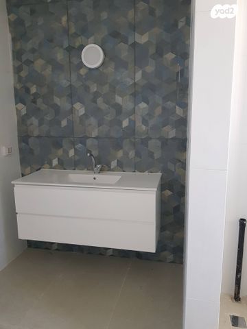 עולש מצוי 10