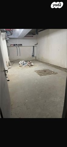 המלך ג'ורג' 79