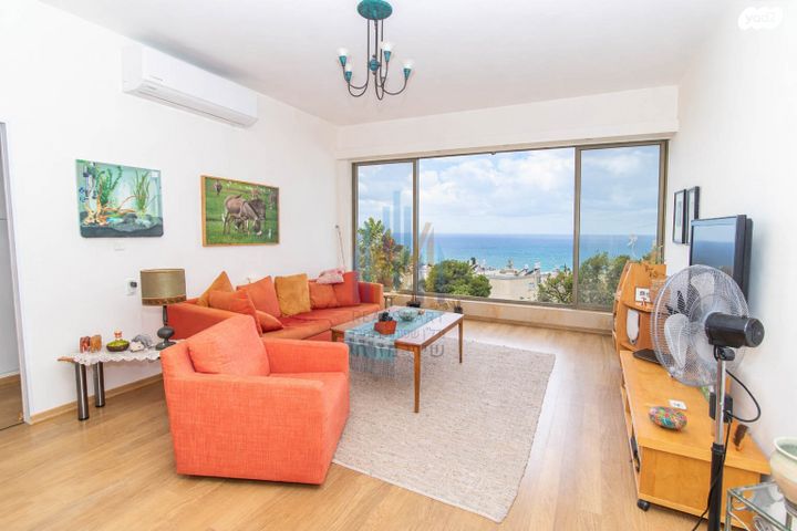 דירה, כרמל מערבי, חיפה