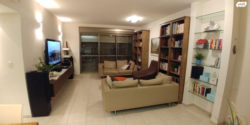 הדר המושבות החדשה / אם המושבות החדשה