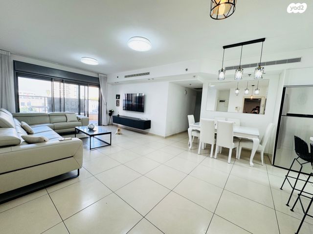 אליהו בן חור 