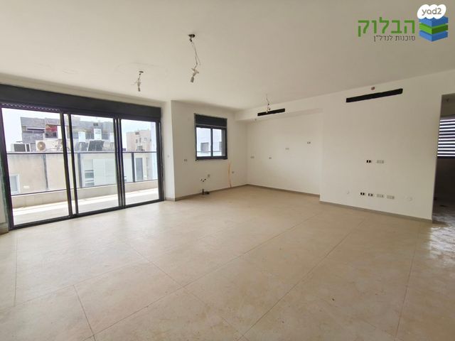 רמז, מערב ותיק