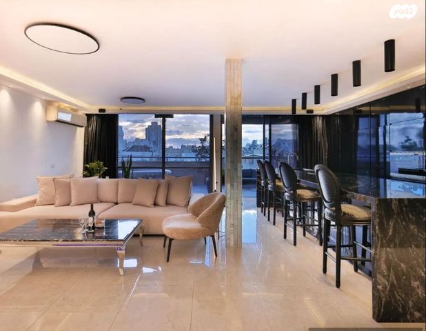 גג/ פנטהאוז