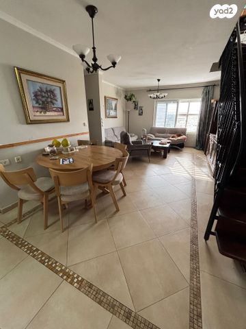 חללי אגוז 19