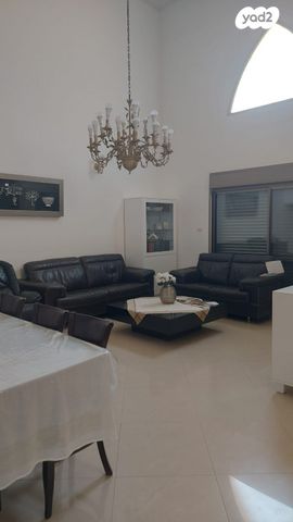 יצחק מודעי 25