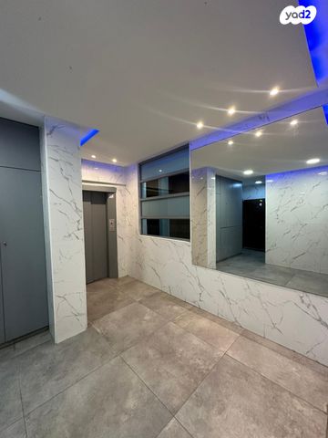 מרדכי טוויטו 