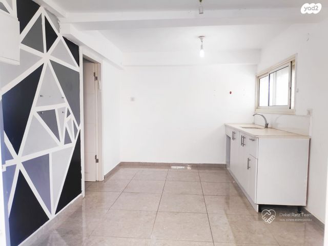 אברהם בן שושן 