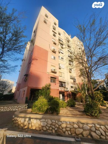 אביגדור המאירי 