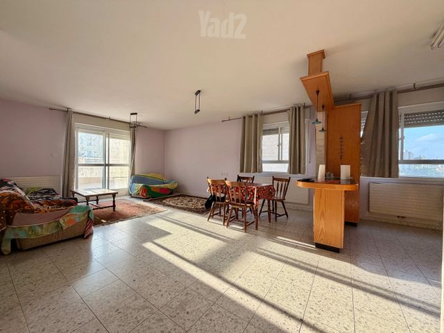 דירה למכירה בירושלים (תיווך) — 2