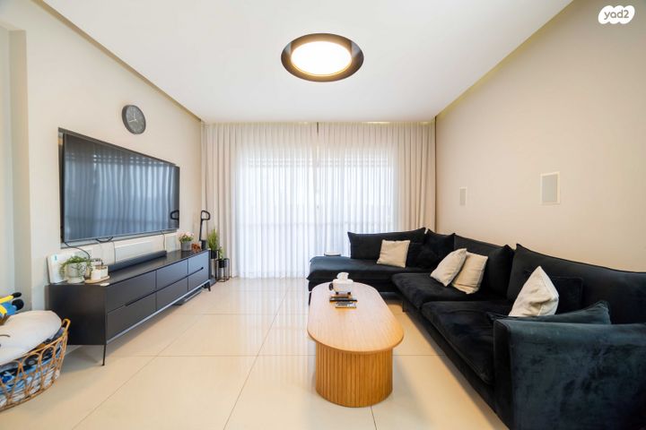 דירה, מחנה יהודה, פתח תקווה