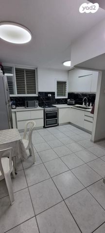 פנחס רוטנברג 16