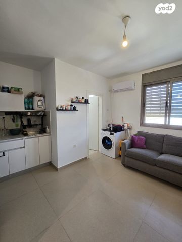 סטודיו/ לופט, אברמוביץ', ראשון לציון