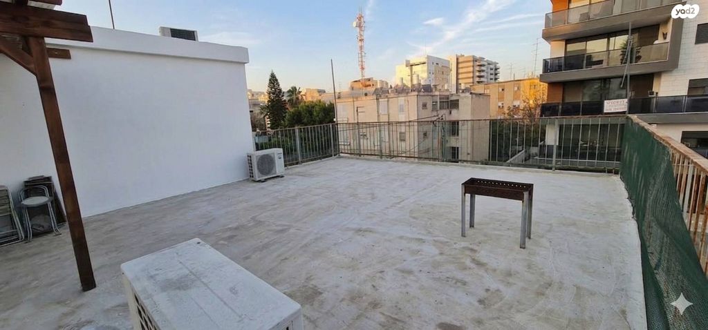 גג/ פנטהאוז