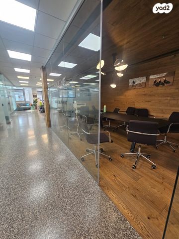 משרדים, בורסה, רמת גן