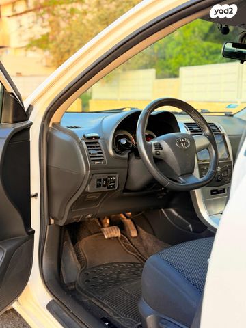 מודעת רכב טויוטה קורולה