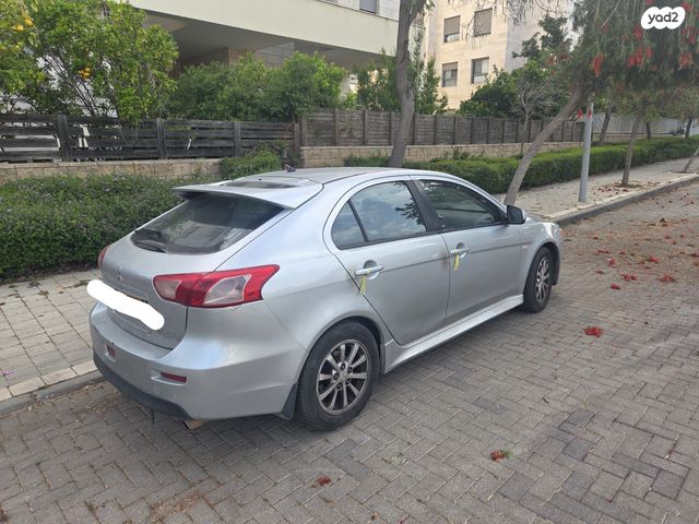 מודעת רכב מיצובישי לנסר