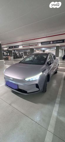 מודעת רכב ג׳ילי Geometry C