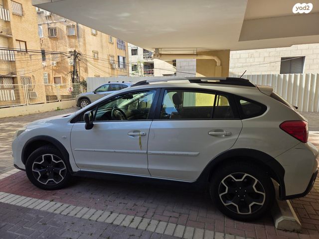 מודעת רכב סובארו XV