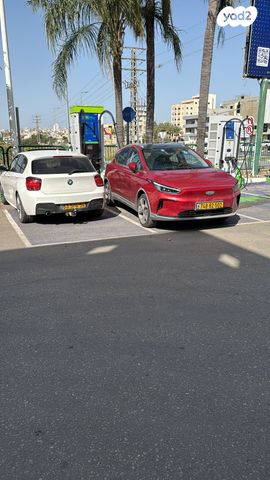 מודעת רכב ג׳ילי Geometry C